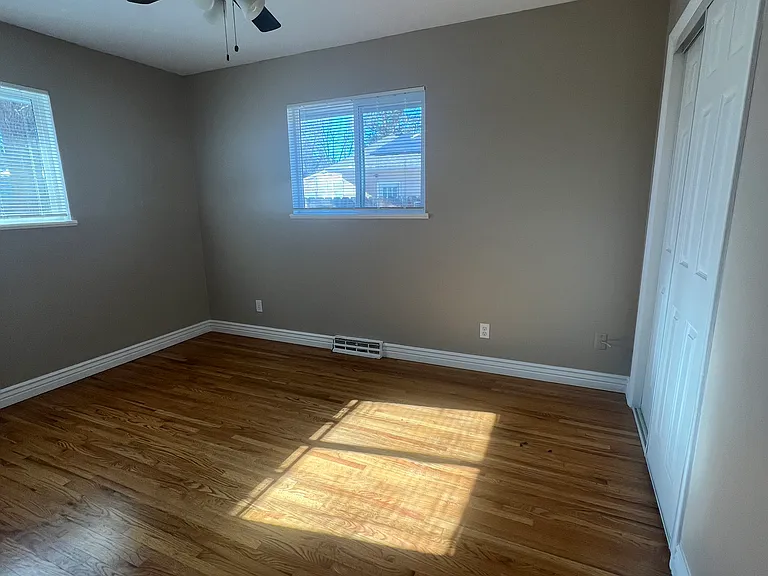 2214 Florence St — Photo 9