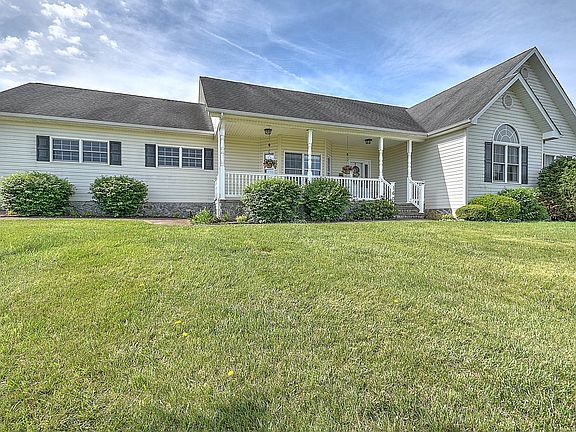 4th image of 160 Raven Ct