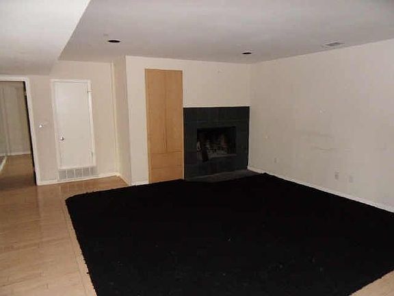 2nd image of 520 Kentucky Ln