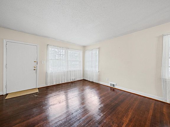 5th image of 924 Stebondale Rd