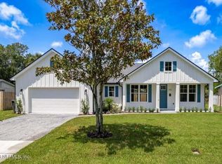 330 Sargo Rd, Atlantic Beach, FL 32233