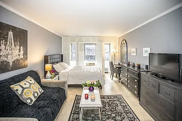 Rented by Ambar Realty Corp.