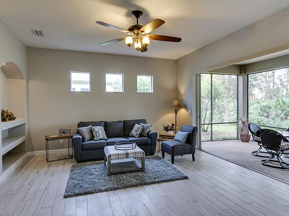 3rd image of 1365 Clubhouse Dr