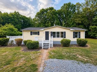 12989 County Line Rd, Keysville, VA 23947