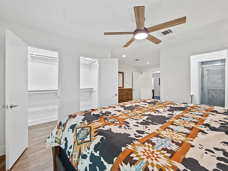 22419 Deville Dr — Photo 20