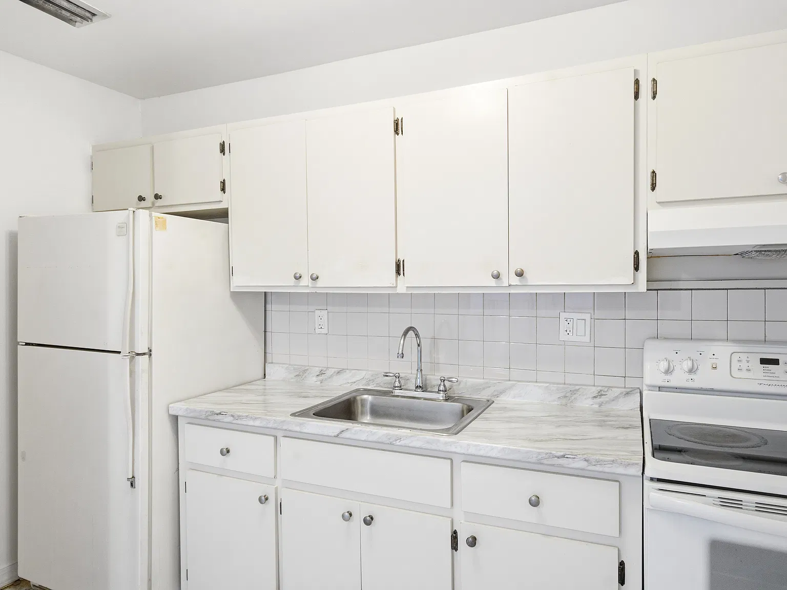 2 bed, 750 sqft, $1,900 — Photo 4