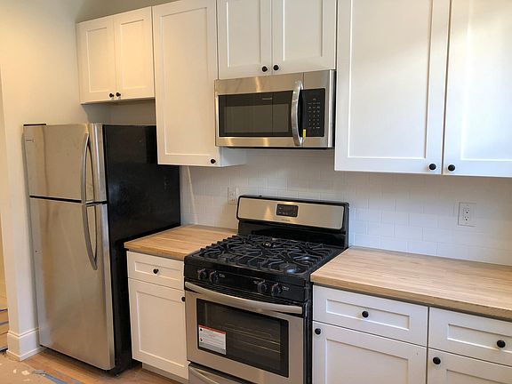 3rd image of 2227 S Beechwood St