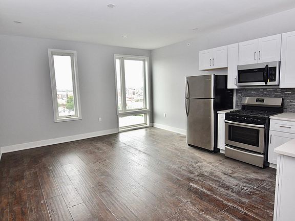 2nd image of 1833 E Passyunk Ave