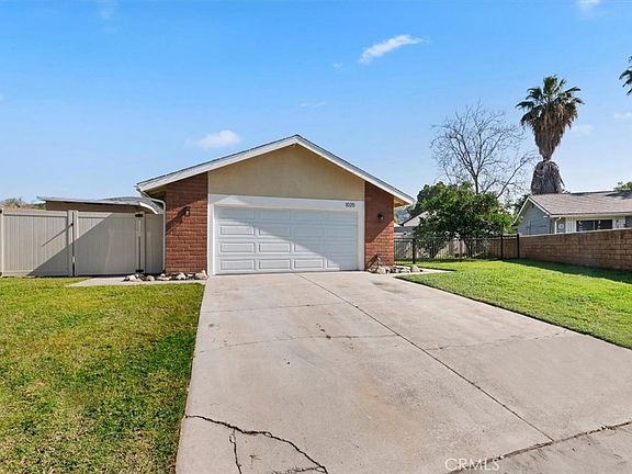 2nd image of 1025 Altura Dr