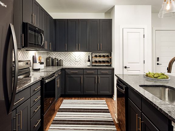 Hasten_Virtual_Staging_#2448_1945 Powers Ferry Rd SE, Atlanta, GA 30339_Kitchen_001_FINAL