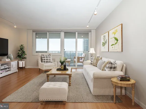 1901 John F Kennedy Blvd APT 2305, Philadelphia, PA 19103