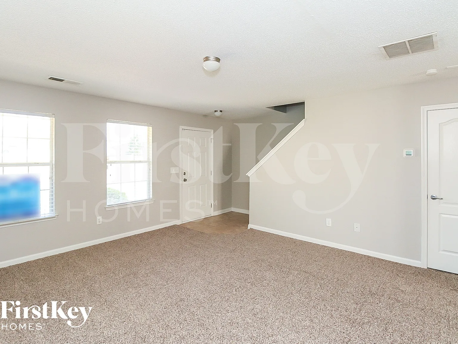 3 bed, 2.5 bath, 2614 sqft, $2,670 — Photo 3