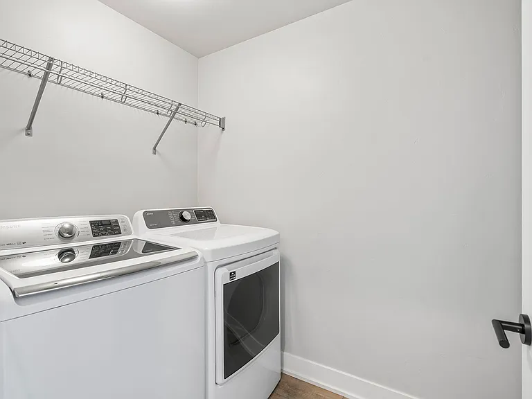 3722 NE Petrosa Ave — Photo 28