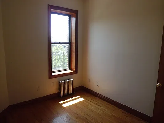 Rented by Maximus Realty Group | media 17