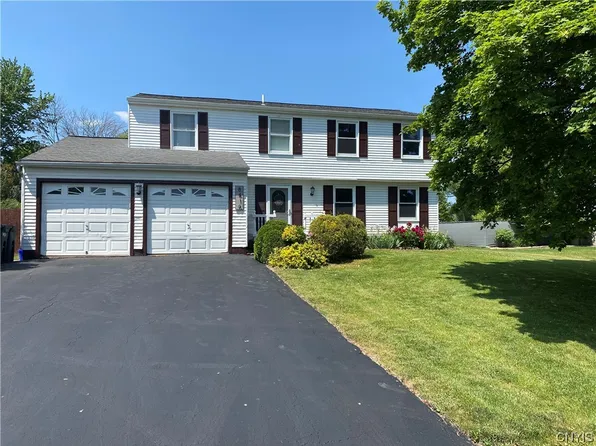 8416 Falcon Dr, Liverpool, NY 13090