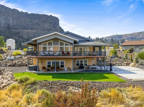 25725 Lincoln Hill Pl E, Creston, WA 99147