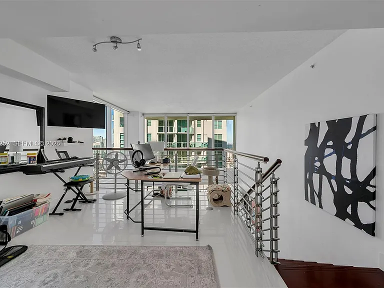 41 SE 5th St #2117 — Photo 12