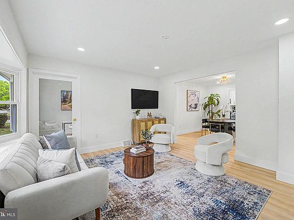 5th image of 235 Terry Ln