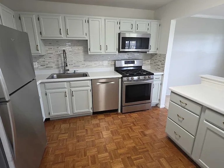 311 Glasgow Ln #Z2 — Photo 10