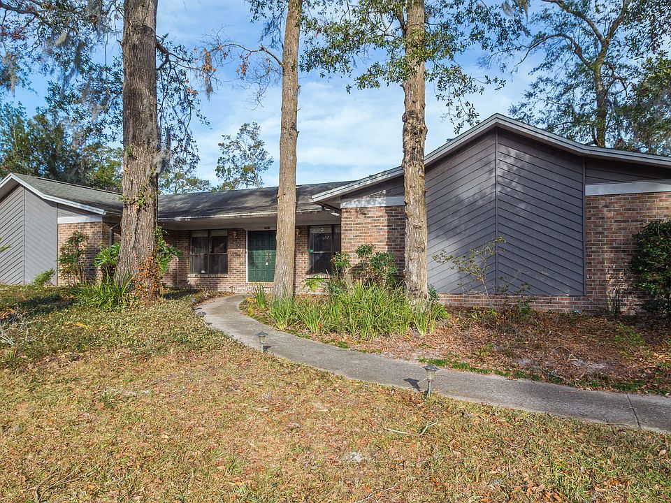 1st image of 2981 Forest Oaks Dr