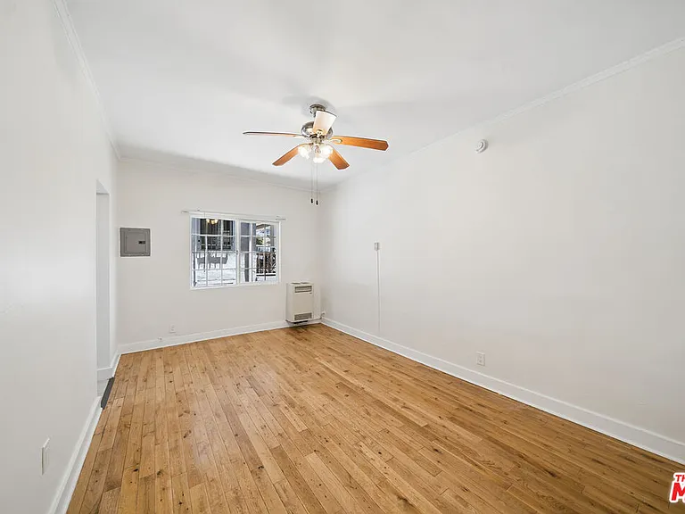 1267 Vin Scully Ave #5 — Photo 2