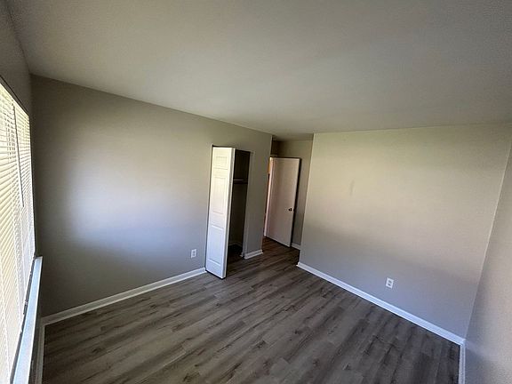 4th image of 6013 Cowin Dr NW