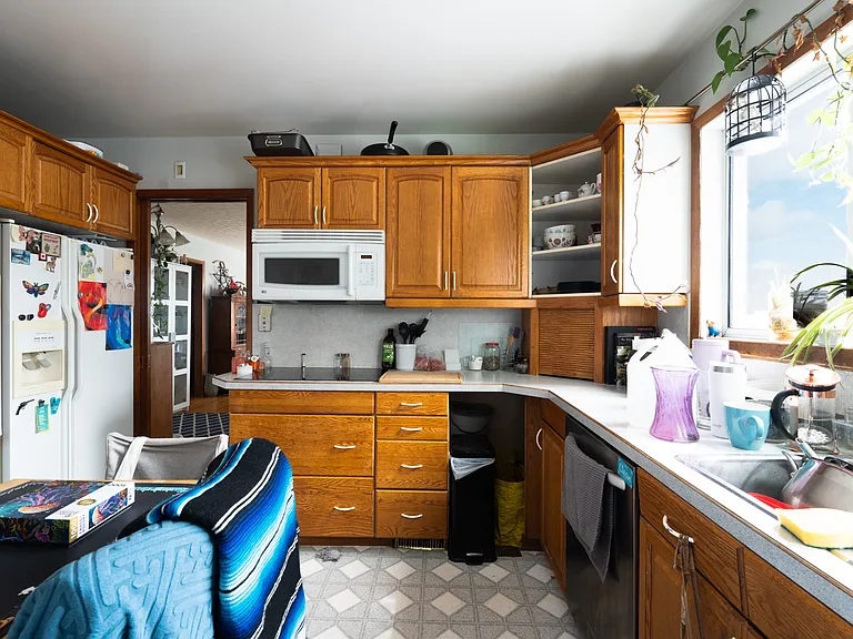 6039 18a St SE — Photo 10