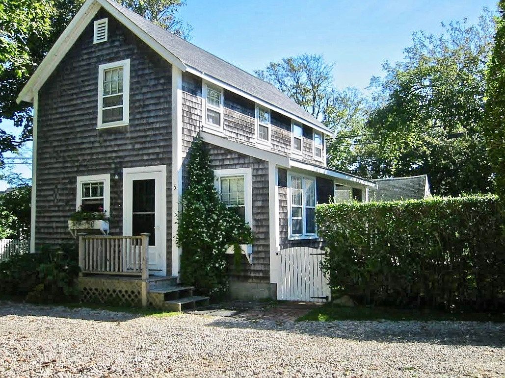 5 Folgers Ct, Nantucket, MA 02554 | Zillow