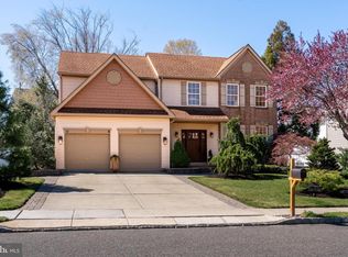 13 Woodyfield Ln, Delran, NJ