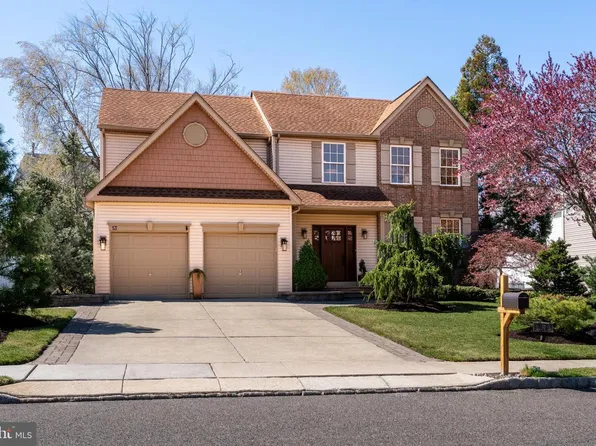 13 Woodyfield Ln, Delran, NJ 08075