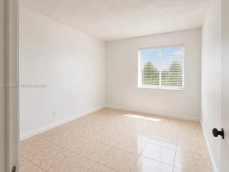4295 NW 114th Ter #4295 — Photo 8