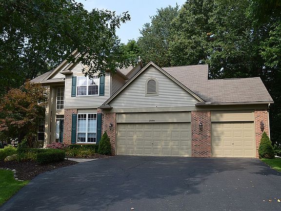 2nd image of 2098 Woodridge Ct