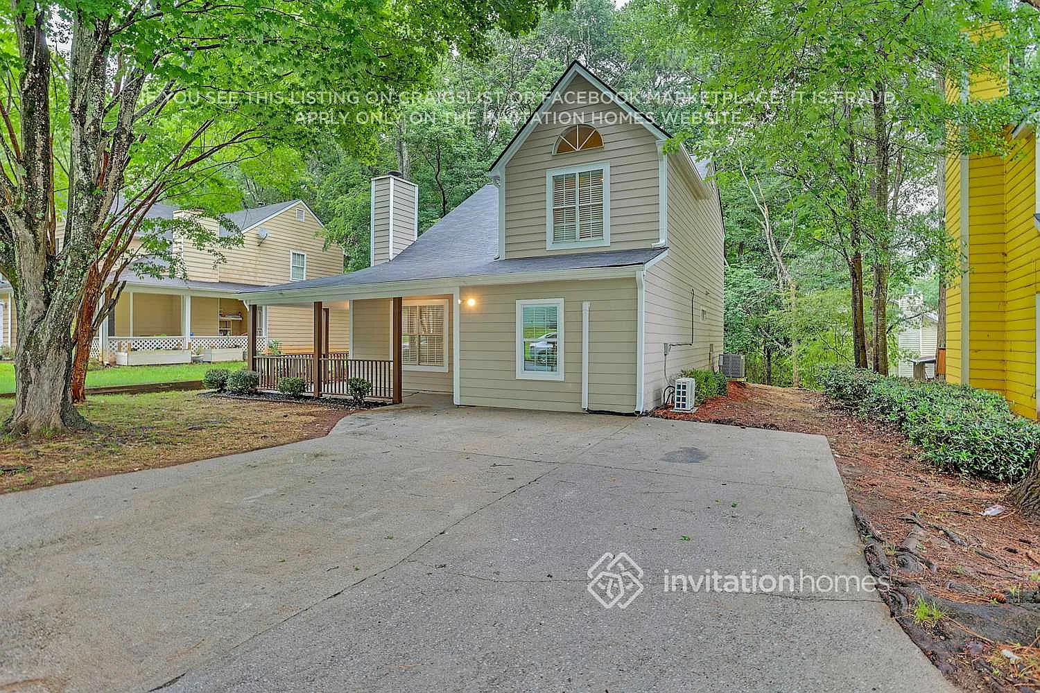 1018 Autumn Crest Ct Stone Mountain, GA 30083 — Photo 3