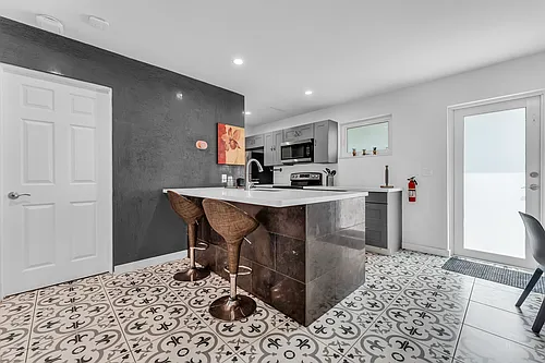 4014 NW 5th Ave #4014 Photo 1 4014 NW 5th Ave #4014 Photo 1