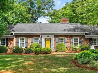 802 Kemp Rd W, Greensboro, NC 27410