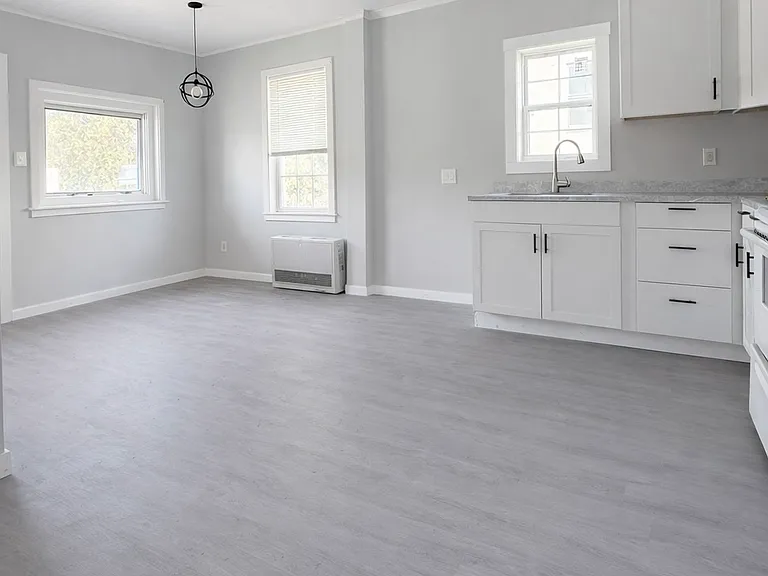 18 Union St — Photo 4