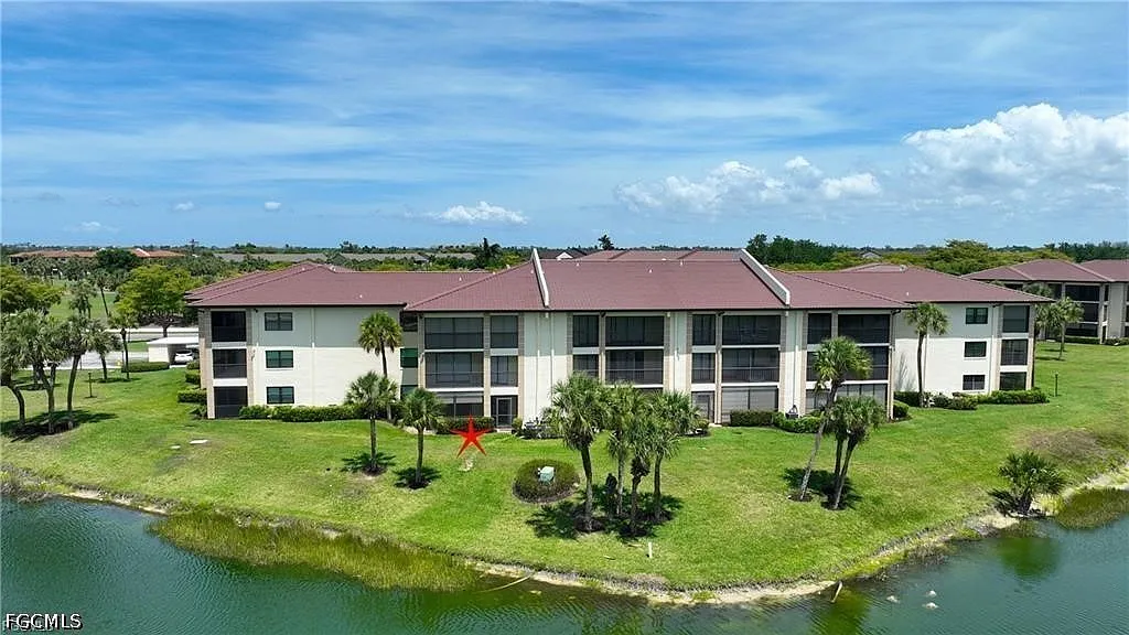 2 bed, 2.0 bath, 1069 sqft, $5,500 — Photo 3