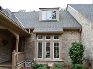 17 Lands End Dr, Greensboro, NC 27408