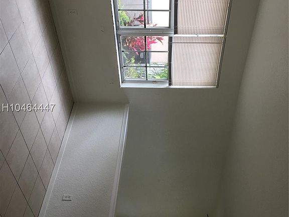 5th image of 4020 NW 91st Ter