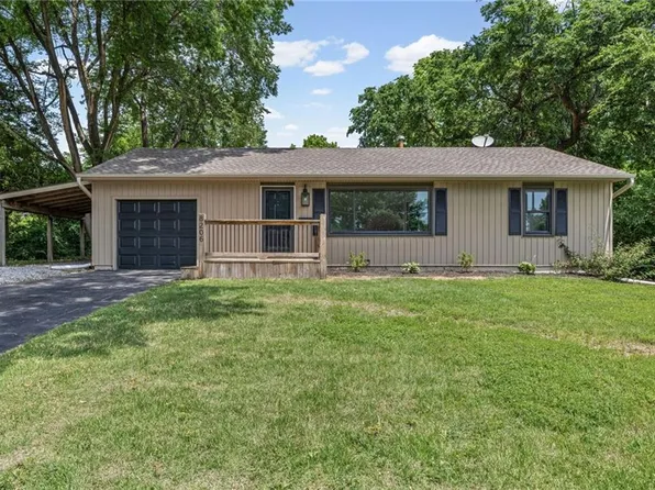 8206 E 87th St, Raytown, MO 64138