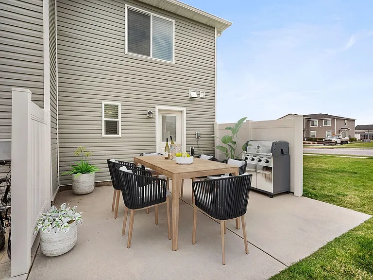 Stonebrook Apartment Homes — Photo 9