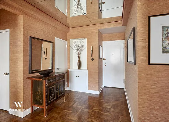 Sold by Warburg | media 3