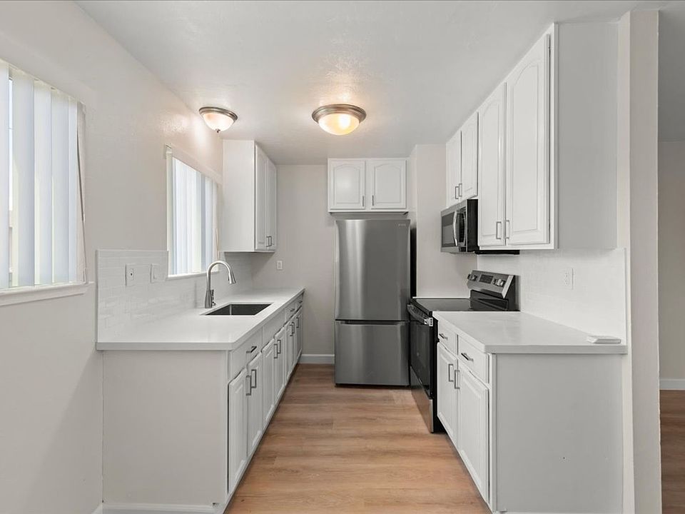 1st image of 925 Pomeroy Ave #9