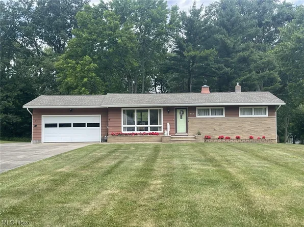 761 Highland Park Dr, Akron, OH 44319