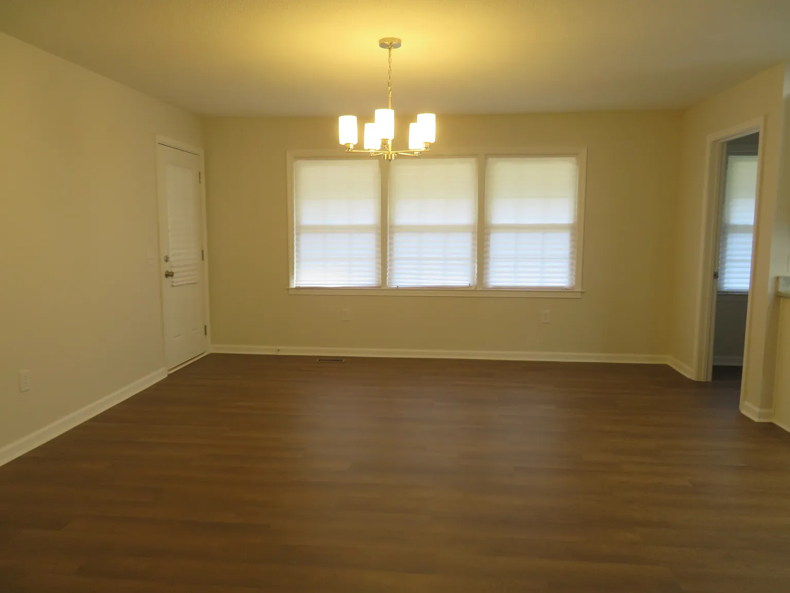 3 bed, 1539 sqft, $1,800 — Photo 3