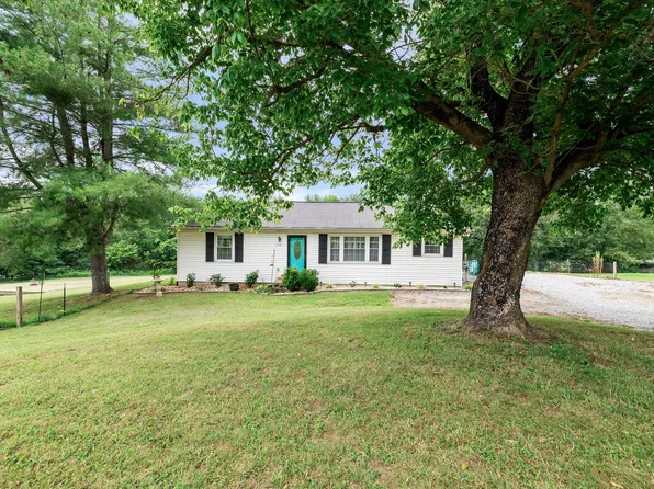 1005 Wynnewood Dr, Castalian Springs, TN 37031