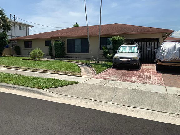 3rd image of 941 W 7th Street