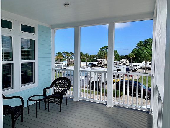 4th image of 370 NE Wharf Way #370