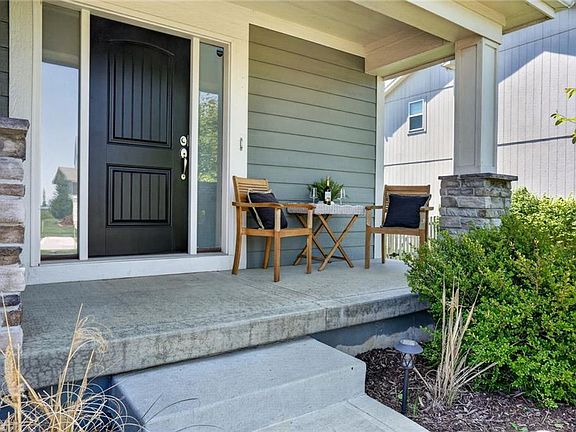 2nd image of 106 SE Ayden Ln