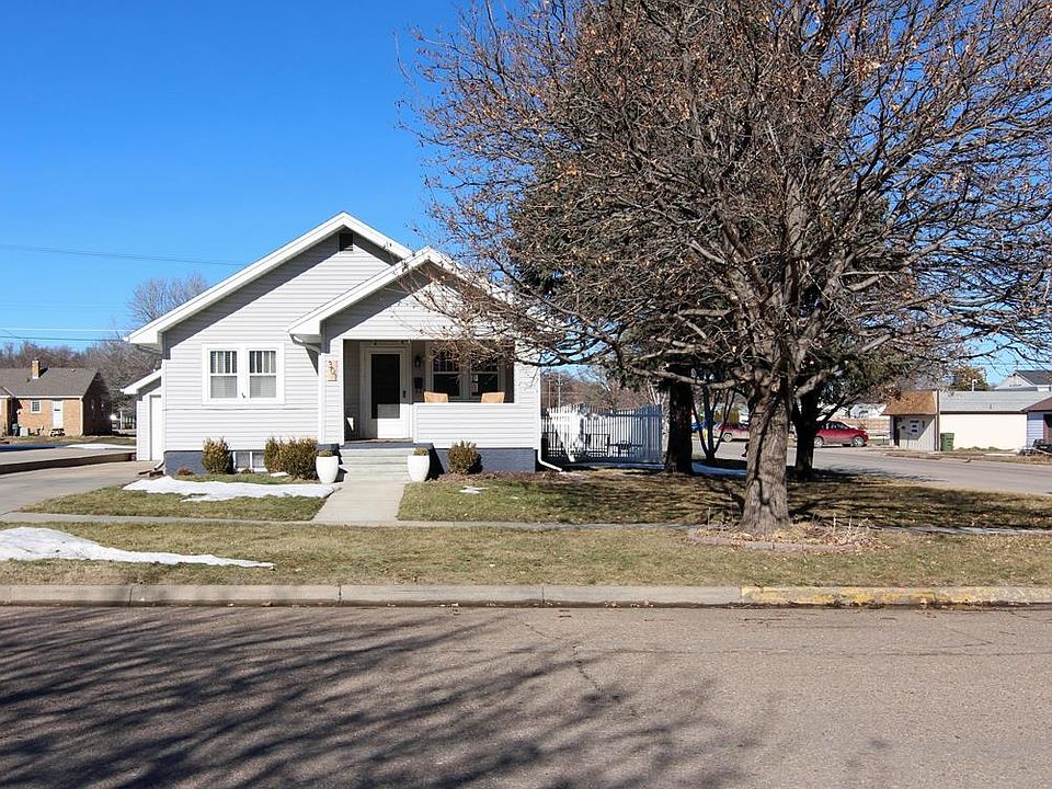 1st image of 301 W 30th St
